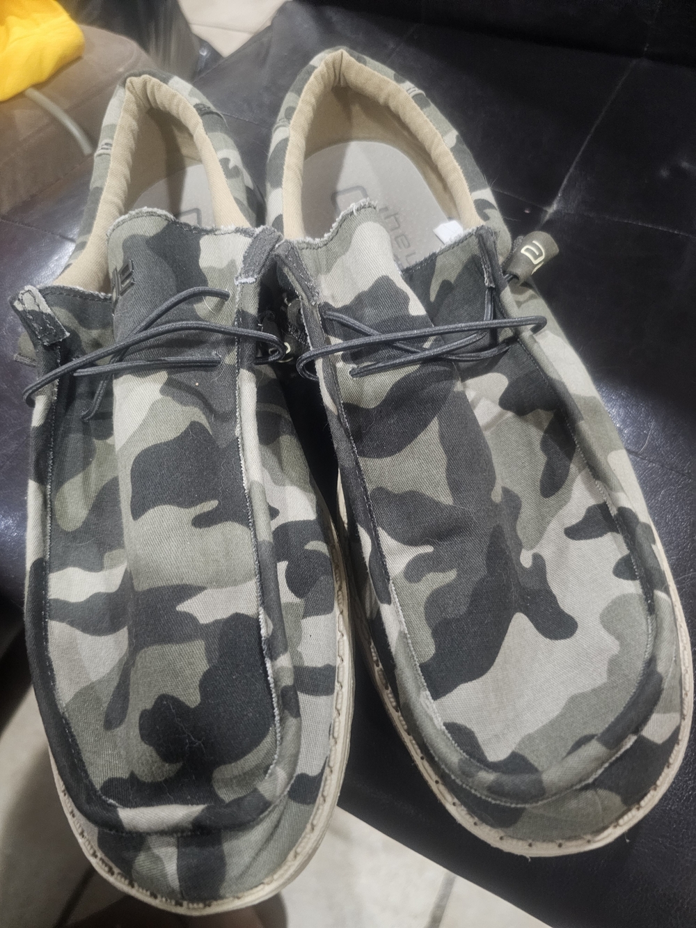 Men's Camo Slip-On Casual Shoes - Grey Camo